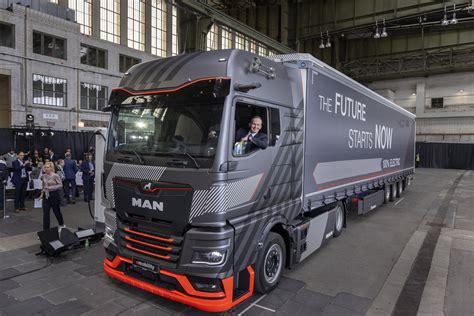 MAN Truck Bus Elektro Lkw Megawatt Laden ABB E Mobility