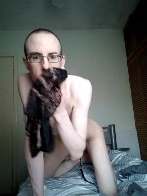 Sissy Loves The Chain Between His Ass Cheeks Thisvid