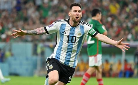 Messi Fernandez Give Argentina Crucial Win Vs Mexico At Qatar 2022