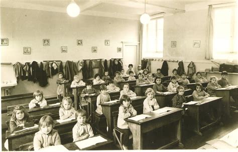 Photo De Classe Cp Ce1 De 1962 Ecole Du Bourg Copains Davant