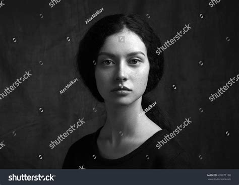 169 250 Vintage Brunette Woman Images Stock Photos Vectors Shutterstock