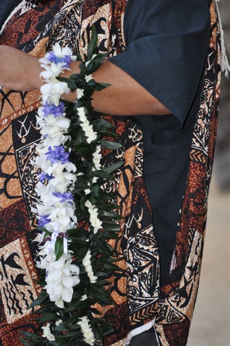 32 best Wedding Leis - A Hawaiian Tradition images on Pinterest ...