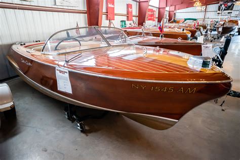 19 Feet 1958 Chris Craft Capri 39977 Antique Boat America