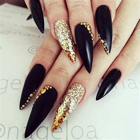 Best Black Stiletto Nails Designs For Your Halloween Ostty