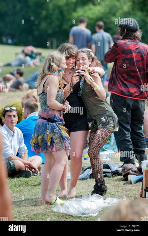 Glastonbury Festival 2013 Uk Three Girls Review A Photograph Near The