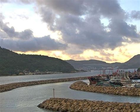 多雲有驟雨 最高30度 星島日報