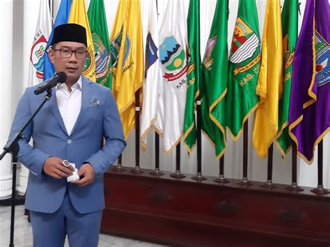 Mantul Ridwan Kamil Siap Buatkan Desain Khusus Untuk Alun Alun