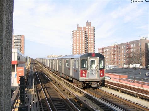 Pelham Parkway 25 The Subwaynut