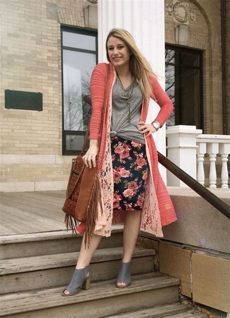 Love The Spring Style Of This Lularoe Outfit Cassie Skirt Classic Tee