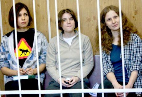 A Trav S Del Uniberto Las Chicas De Pussy Riot Y El Fantasma De Stalin