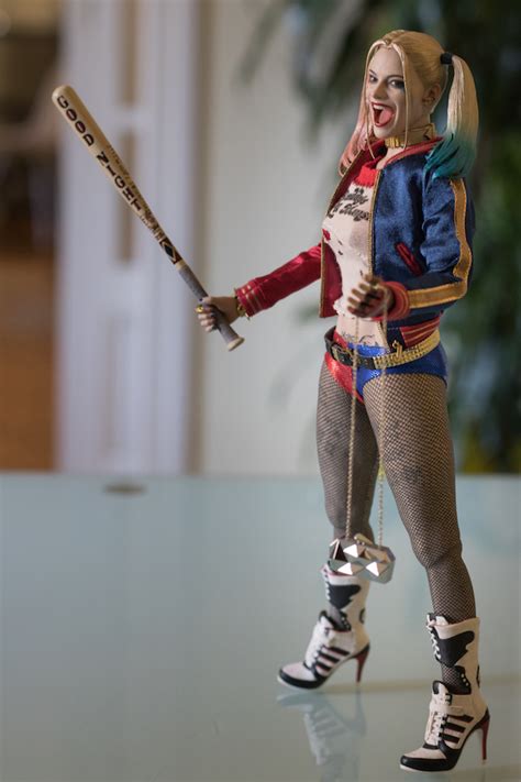 Test Avis Figurine Hot Toys Une Folie De Perfection Gentleman Moderne