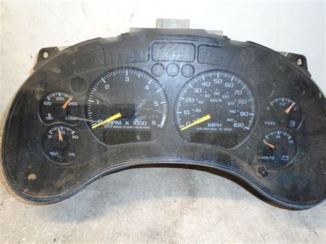 2000 Chevy S10 Jimmy Sonoma Speedometer Instrument Gauge Cluster OEM