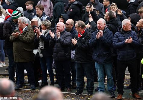 Sir Alex Ferguson Arrives At Sir Bobby Charlton S Funeral As A Long