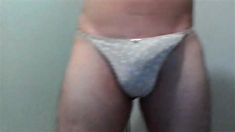 Casado Ativo A Calcinha Fio Bege De Florzinha Da Esposa Batendo Punheta E Gozando XVIDEOS