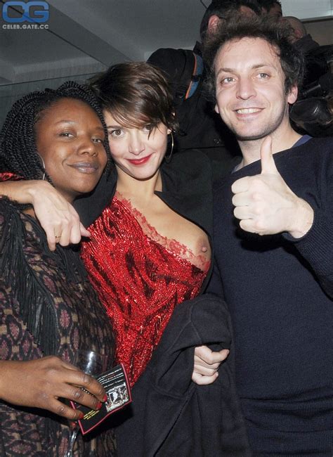 Emma De Caunes Nude Pictures Onlyfans Leaks Playboy Photos Sex Scene