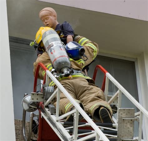 Yongsan, Seoul firefighters conduct joint rescue exercise | Article | The United States Army