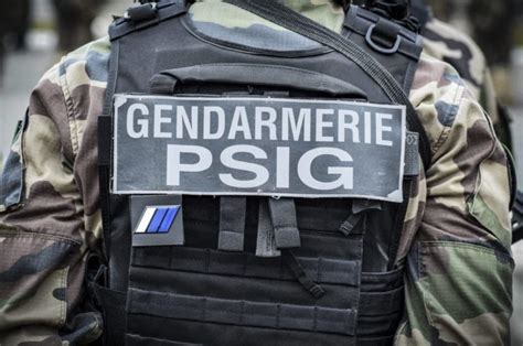 Que Faisaient Les Gendarmes Du Psig Dans Ce Parc Dattractions Du Pas