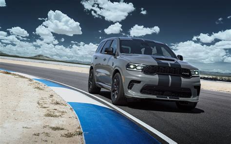 Dodge Durango SRT Hellcat 2021 SUV Drive