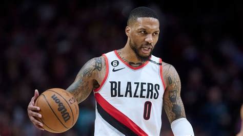 Bucks Fans Eagerly Welcome Damian Lillard As Dame Time Arrives In