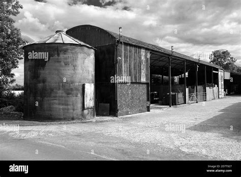 Open Sided Barn Hi Res Stock Photography And Images Alamy