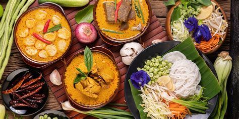 Experience Thai Cuisine Top 10 Must Try Dishes In Thailand The Bear