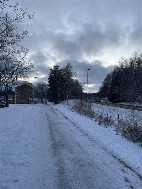 Beautiful snowy weather in Sweden 🇸🇪 i forgot to take more pics 😅 : r ...