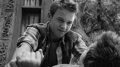 Here S How The Internet Reacted To The Fosters Gay Kiss Between Two 13 Year Olds