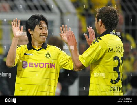 Dortmund S Shinji Kagawa L Celebrates His Goal To A 2 1 Lead With