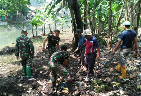 Satgas Citarum Sektor Terus Lakukan Pembersihan Sampah Edupublik Jabar