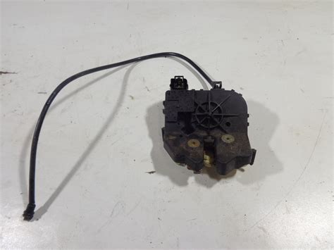 ZAMEK KLAPY TYŁ FORD FOCUS MK1 KOMBI 7178326800 oficjalne archiwum