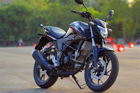 Saatnya Beli Naked Bike Cc Buat Touring Ada Diskon Hingga Persen