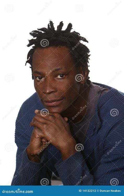 Afrikanischer Mann Mit Dreadlocks Stockfoto Bild Von Erwachsener