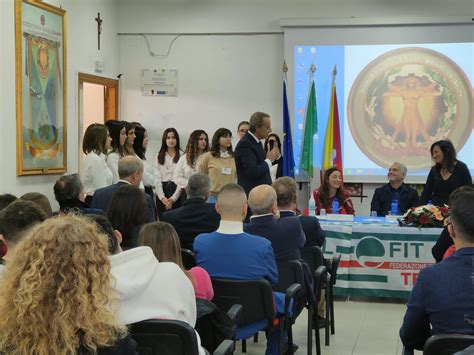 Scuola E Lavoro Consegnate Le Borse Di Studio Agli Studenti Dell Itts