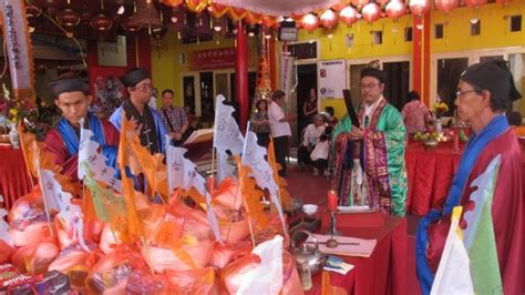 Ritual Penghormatan Arwah Leluhur Digelar Tri Dharma Tribunjogja