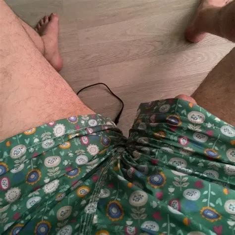 Hot Latino Felipe Kum Dice Que Ama A Su Novia Antes De Chupar La Polla De Rodrigo El Santo
