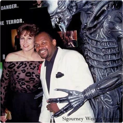 Pin On Alien Ellen Ripley And Sigourney Weaver