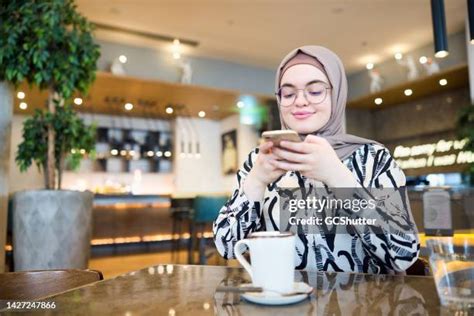 463 Dubai Influencers Stock Photos High Res Pictures And Images