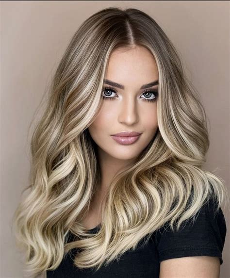 Pin By A J On Blonde Style Blonde Hair With Highlights Balayage Hair