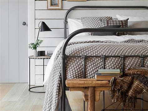 6 styling ideas for a modern country bedroom - Goodhomes Magazine ...