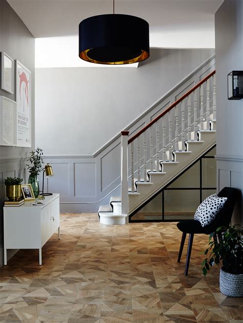 Hallway flooring: choose the best floor for your hallway | Real Homes