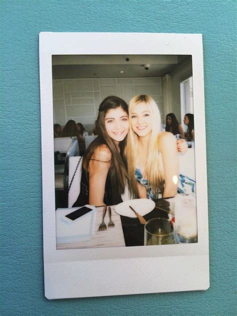 Ava Sambora Hot 40 Personal Pics 16