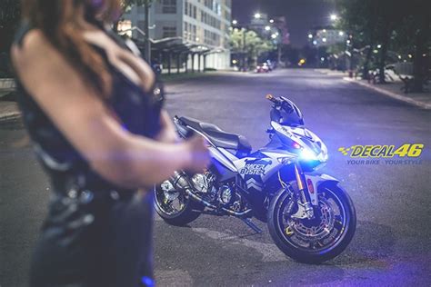 Hot girl khoe hàng nóng bên cạnh Yamaha Exciter siêu độc Titanic Nơi mọi thứ được chia sẻ