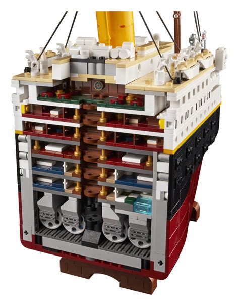 Yes, the new LEGO Titanic can technically break in half