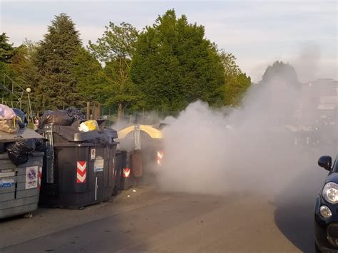 In Fiamme Un Cassonetto In Via Bonardi Ad Alessandria