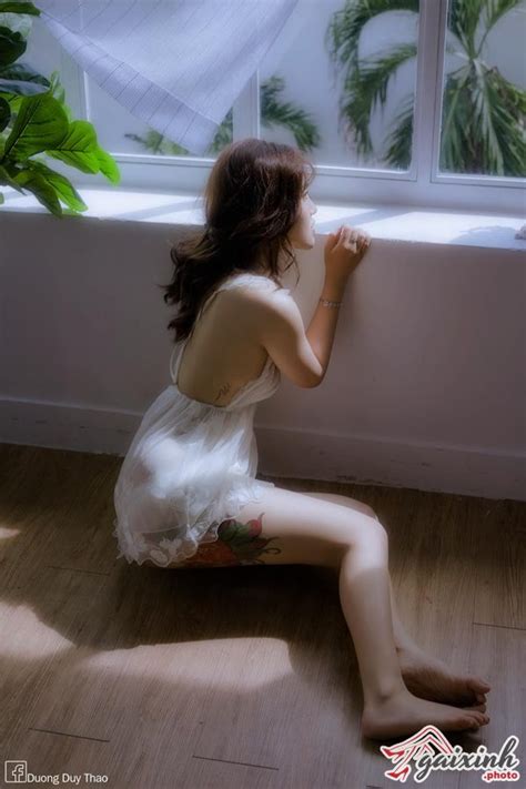 Hot girl mặc đồ ngủ hở bạo vô cùng khiêu gợi