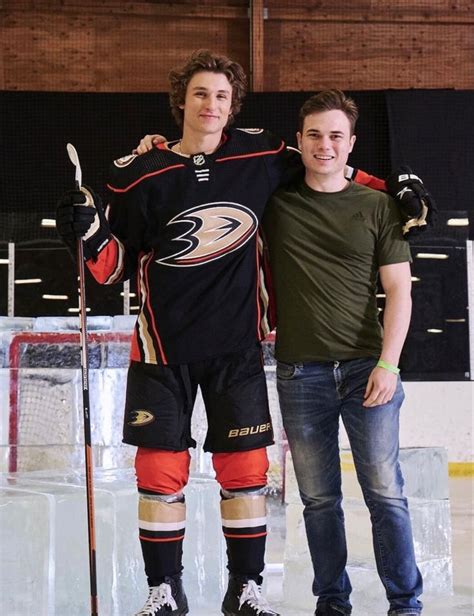 Pin By MNWildGirl On Ice Hockey Babes 2 Hot Hockey Players Hockey Players Hot Hockey Boy