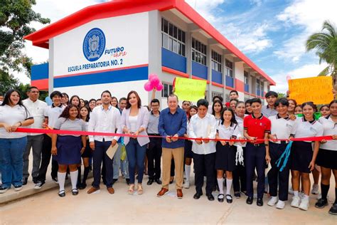 Inaugura El Rector Javier Saldaña Nuevo Edificio En Prepa 2 De La Uagro