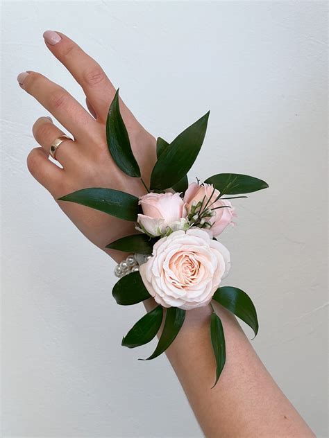 Beautiful Flower Corsages And Boutonnieres Are Always A Lovely Touch