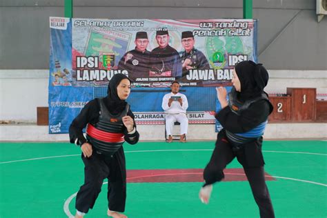 Atlet Pencak Silat Lampung Latih Tanding Dengan Pesilat Jawa Barat