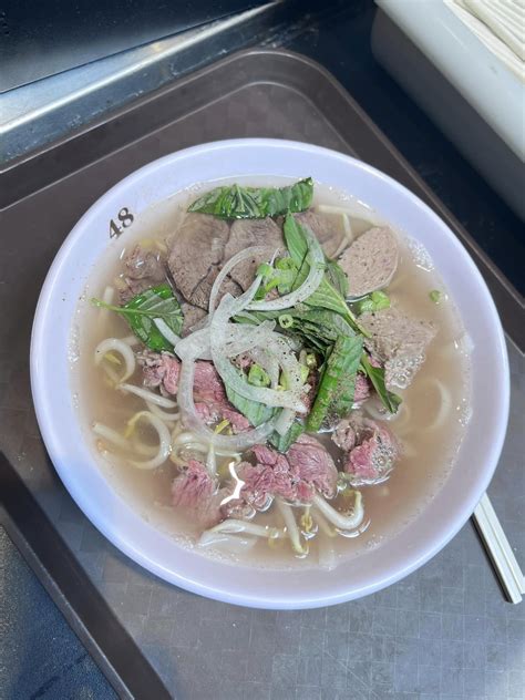 123 ZO The Viet Kitchen: $3.90 Beef Pho for a limited time only